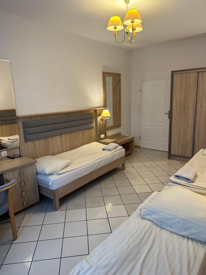 Lotos Otel Rawicz Dış mekan fotoğraf